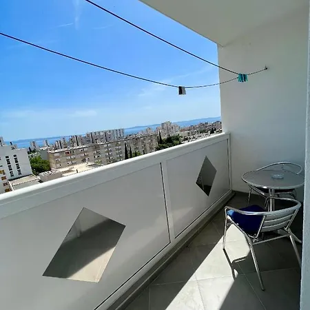 Luna Modern Sea View Lejlighed *