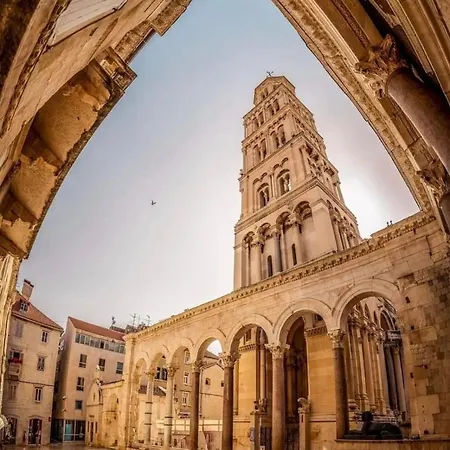 Luna Modern Sea View Appartamento