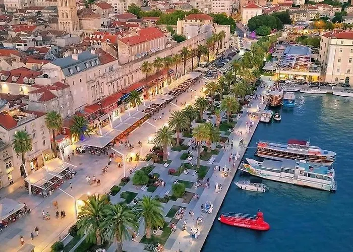 Luna Modern Sea View *